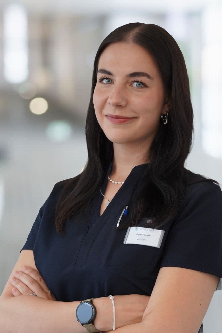 Jenn Ziemann, Zahnärztin bei Densante Reinickendorf